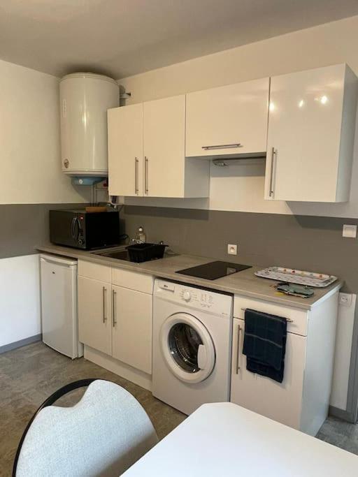 Studio Rdc Parking Prive Gratuit Doué-la-Fontaine Εξωτερικό φωτογραφία